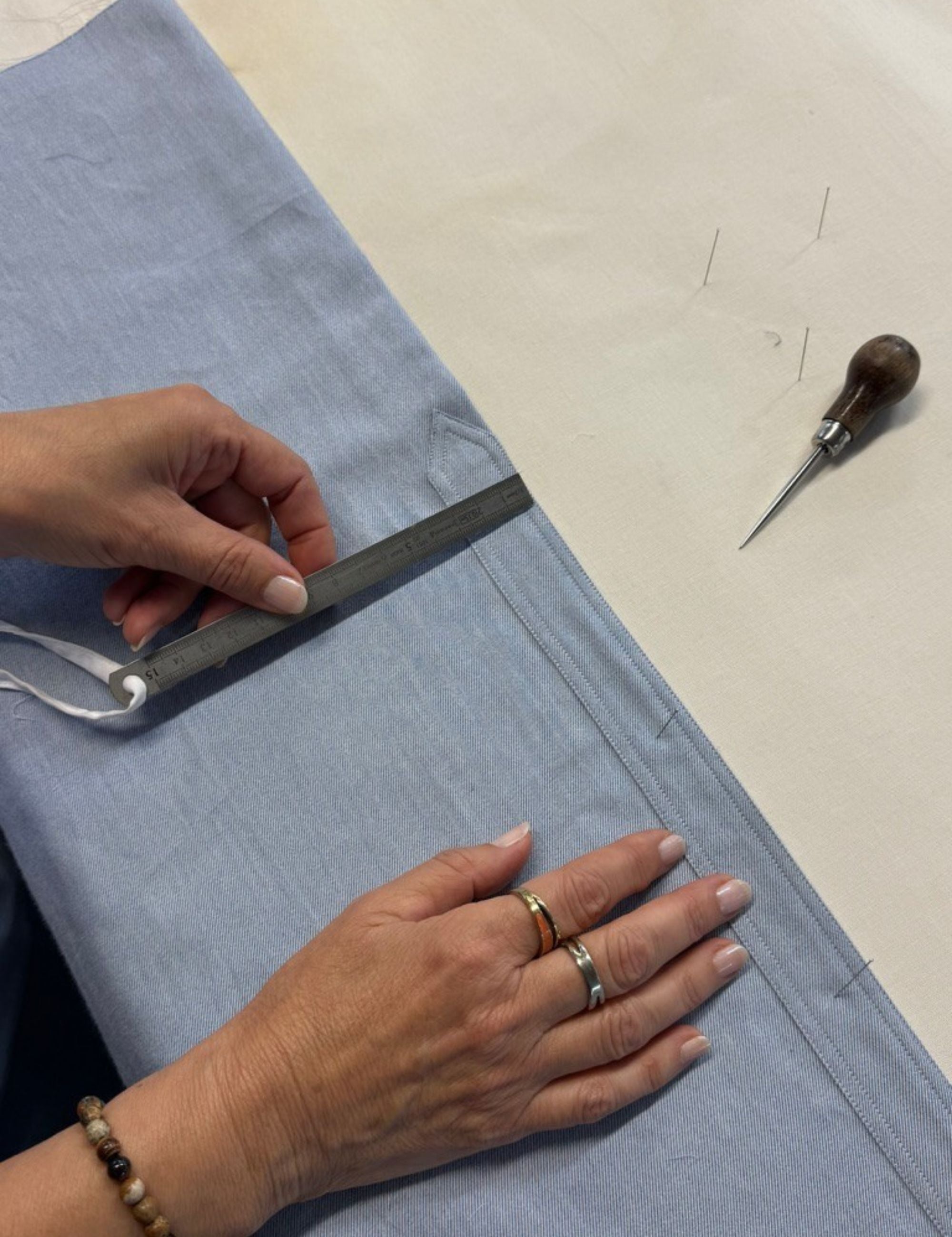 Chemise Alpine - Flanelle Bleu Glacier - Col Boutonné & Poches à Soufflets